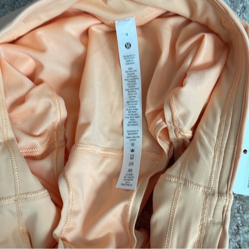 NWT Lululemon Speed Up Low Rised Short Lined *2.5" Summer Glow Size 4 - Picture 6 of 7